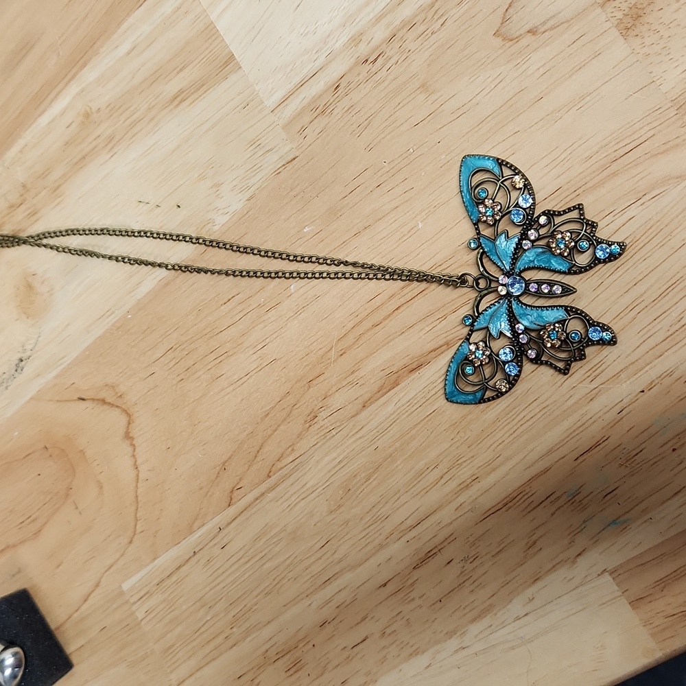 Butterfly Necklace 30" - Picture 3 of 4